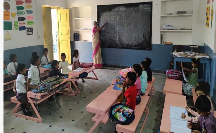 BLACK BOARD TEACHING